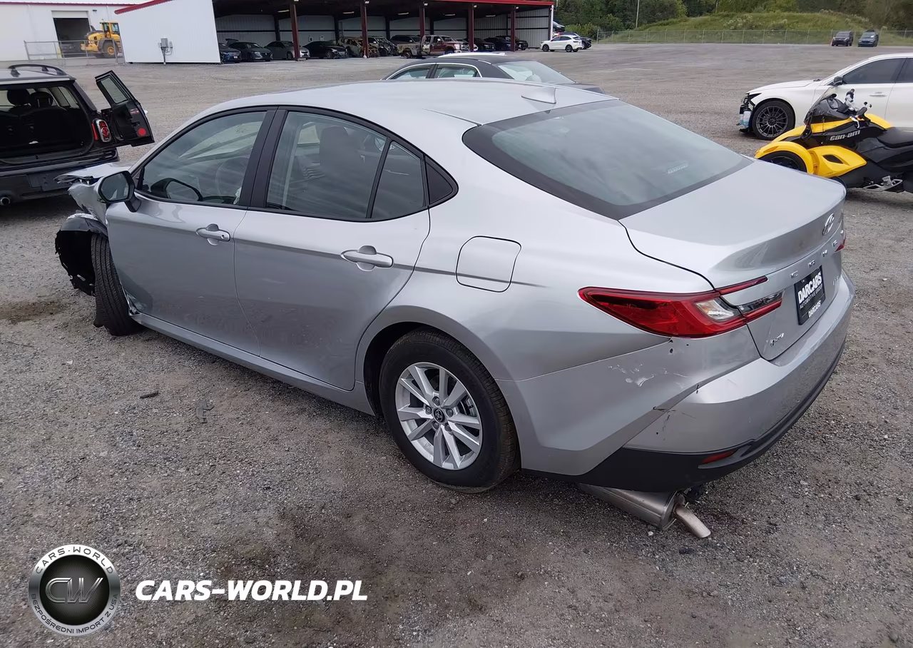 2026 Toyota Camry Le VIN:4T1DAACK2TU783302 - 3