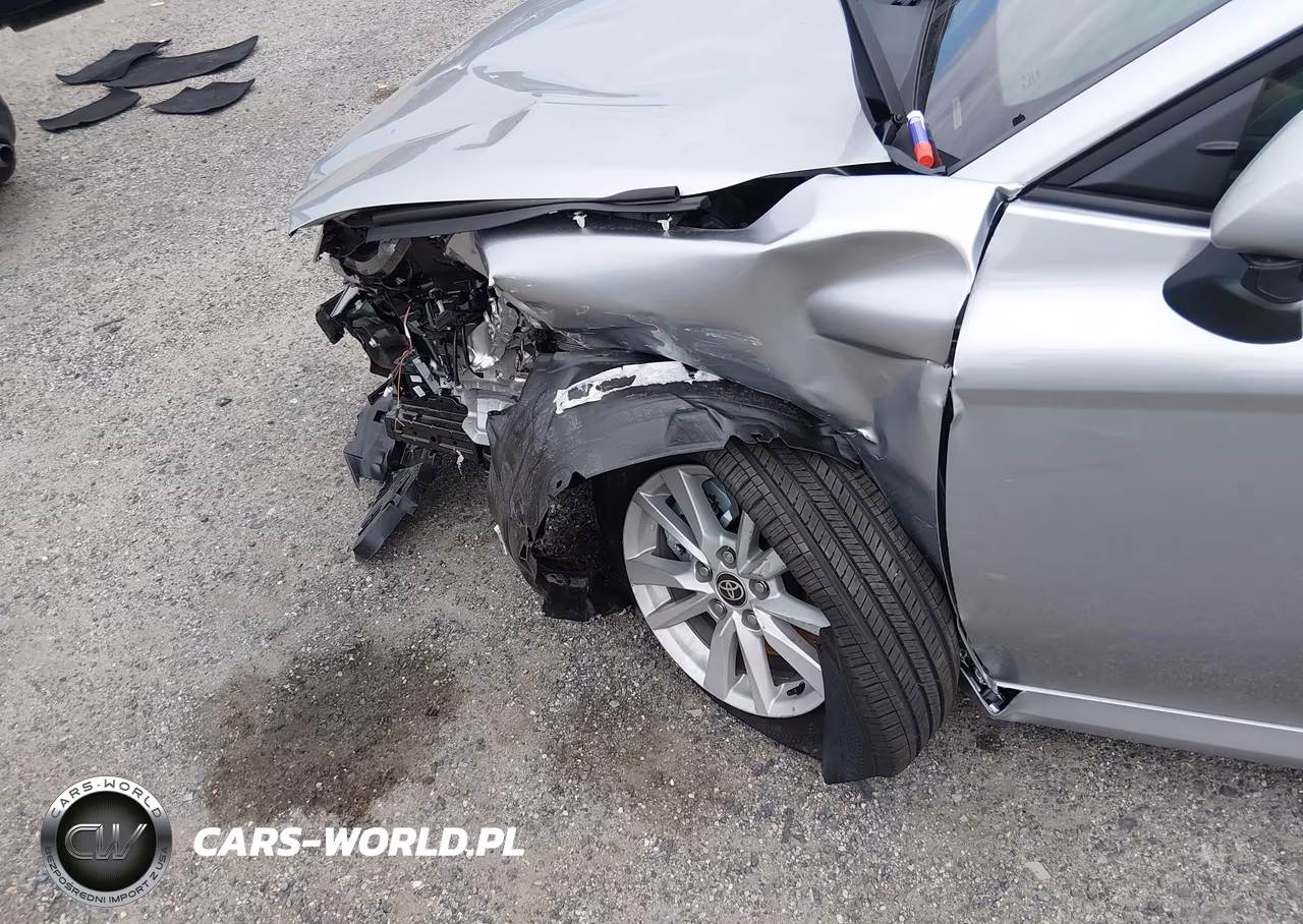2026 Toyota Camry Le VIN:4T1DAACK2TU783302 - 6