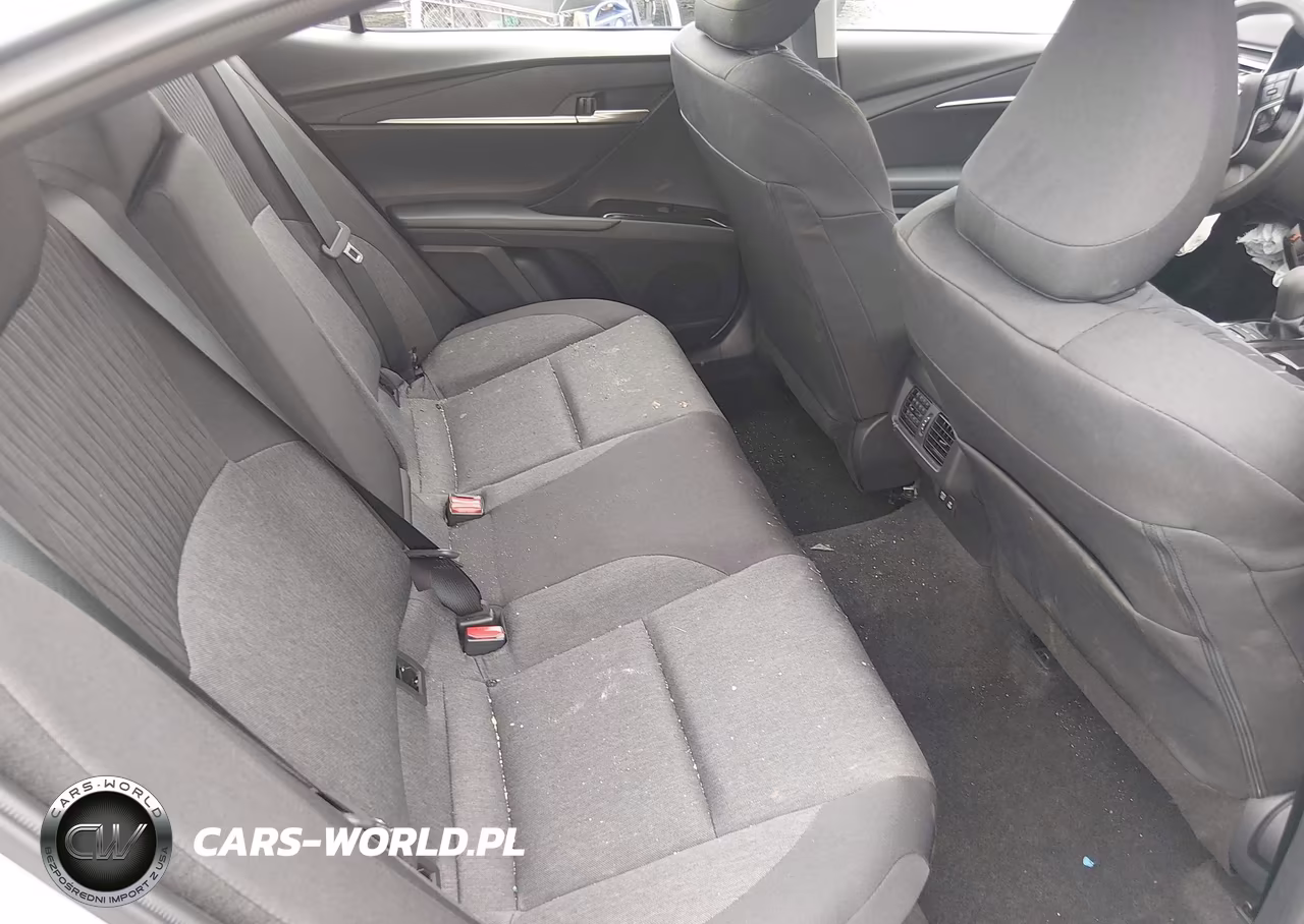 2026 Toyota Camry Le VIN:4T1DAACK2TU783302 - 8