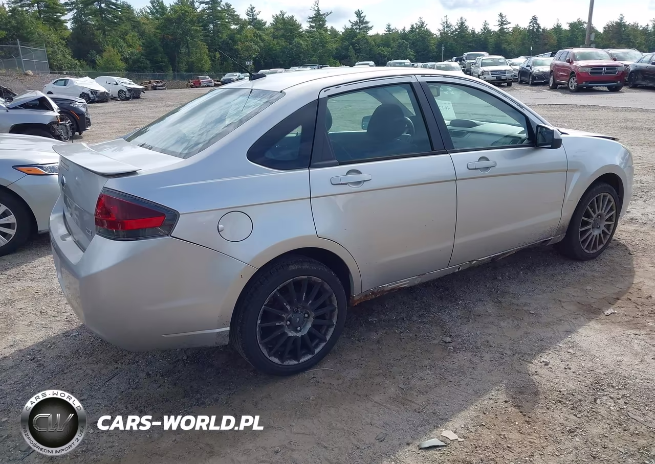 2011 Ford Focus Ses VIN:1FAHP3GN3BW168383 - 4