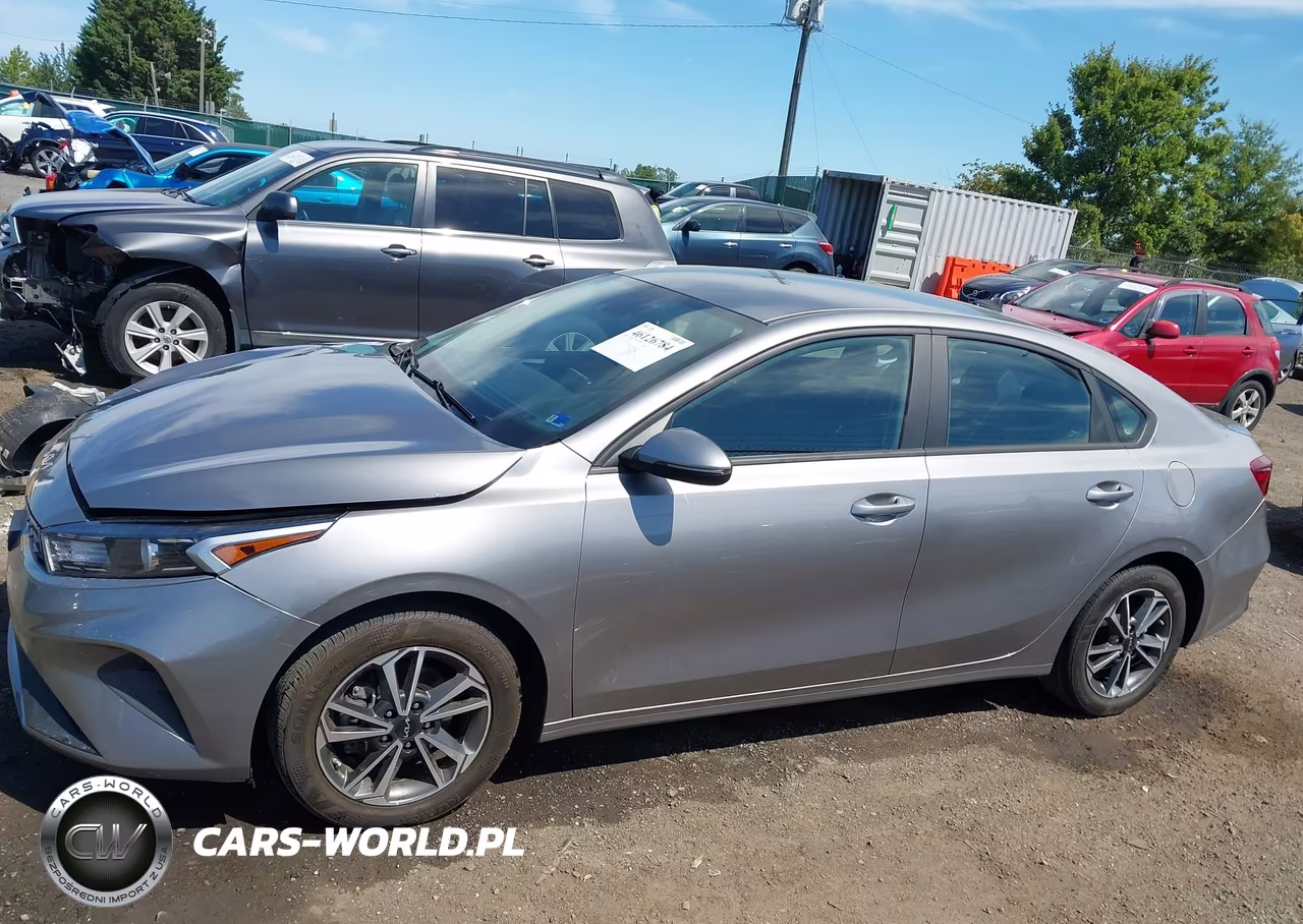 2023 Kia Forte Lxs VIN:3KPF24AD8PE556023 - 15