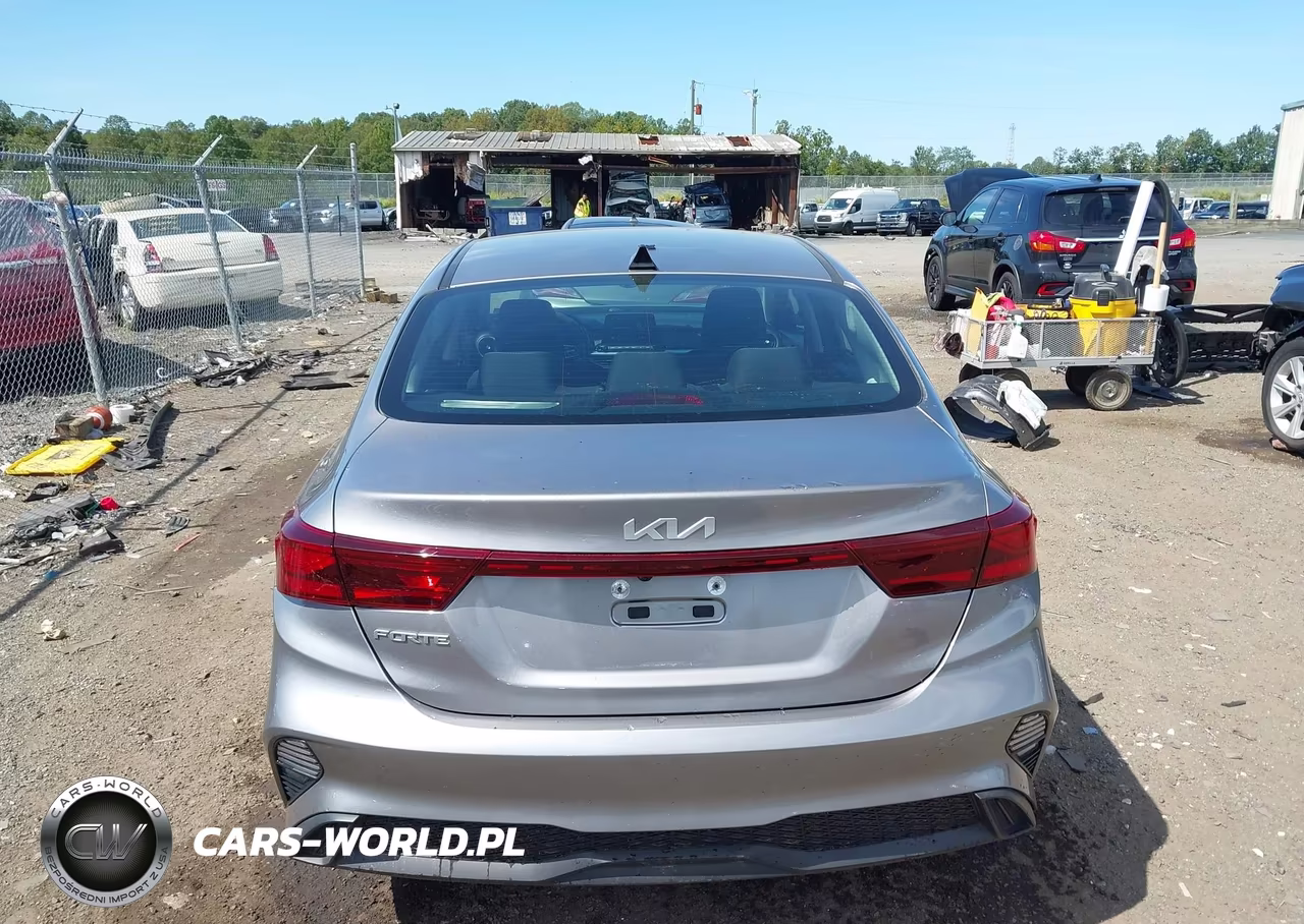 2023 Kia Forte Lxs VIN:3KPF24AD8PE556023 - 17