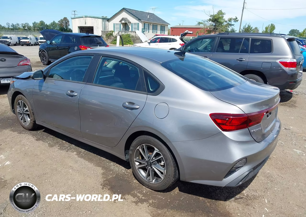 2023 Kia Forte Lxs VIN:3KPF24AD8PE556023 - 3