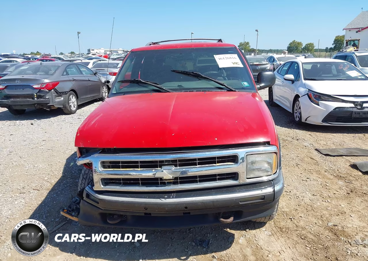 1995 Chevrolet Blazer VIN:1GNDT13W8S2255847 - 12