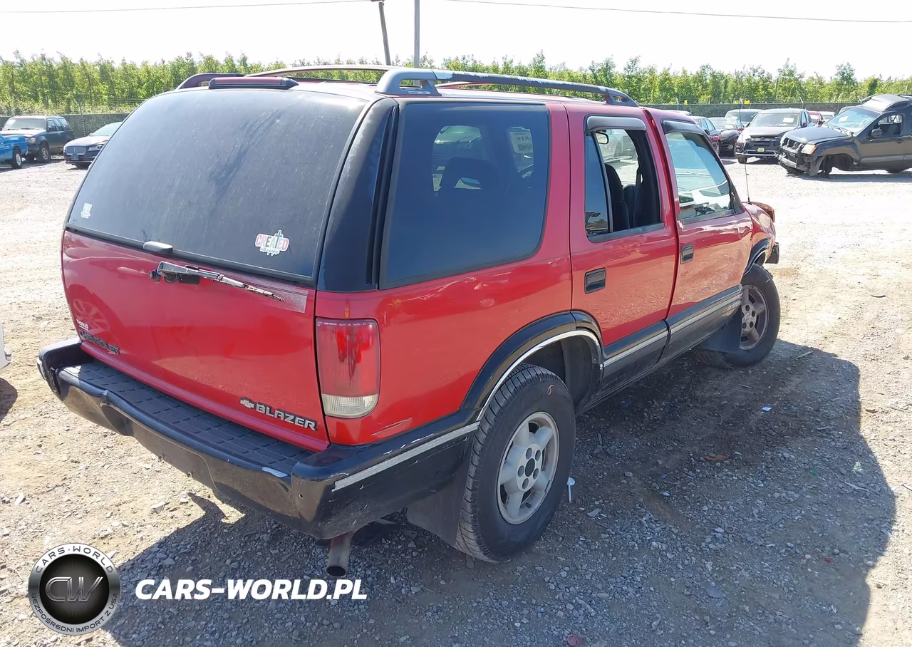 1995 Chevrolet Blazer VIN:1GNDT13W8S2255847 - 4