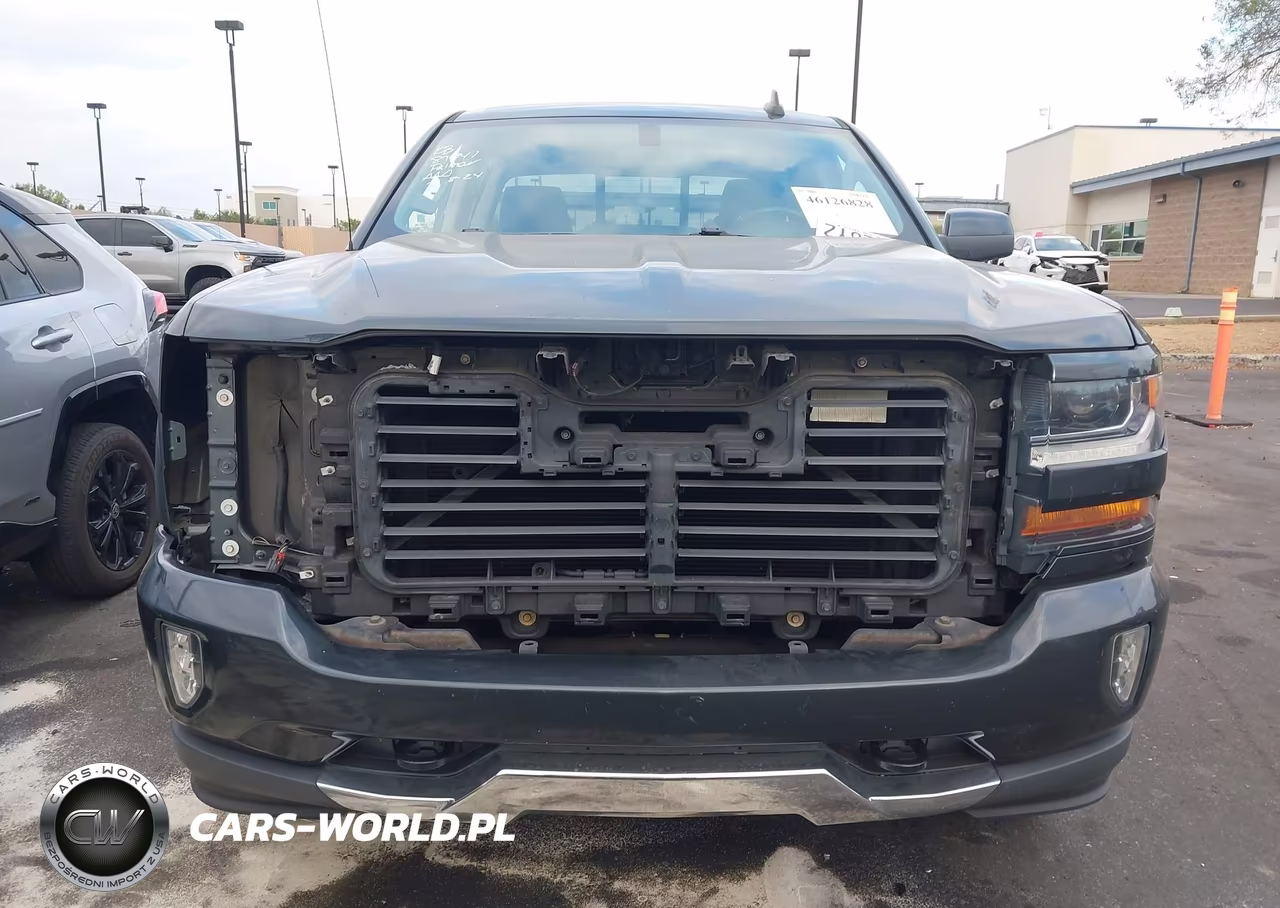 2018 Chevrolet Silverado 1500 2Lt VIN:1GCVKREC7JZ261677 - 13