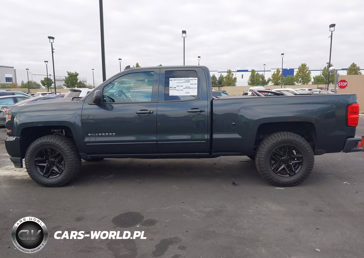 2018 Chevrolet Silverado 1500 2Lt VIN:1GCVKREC7JZ261677 - 15