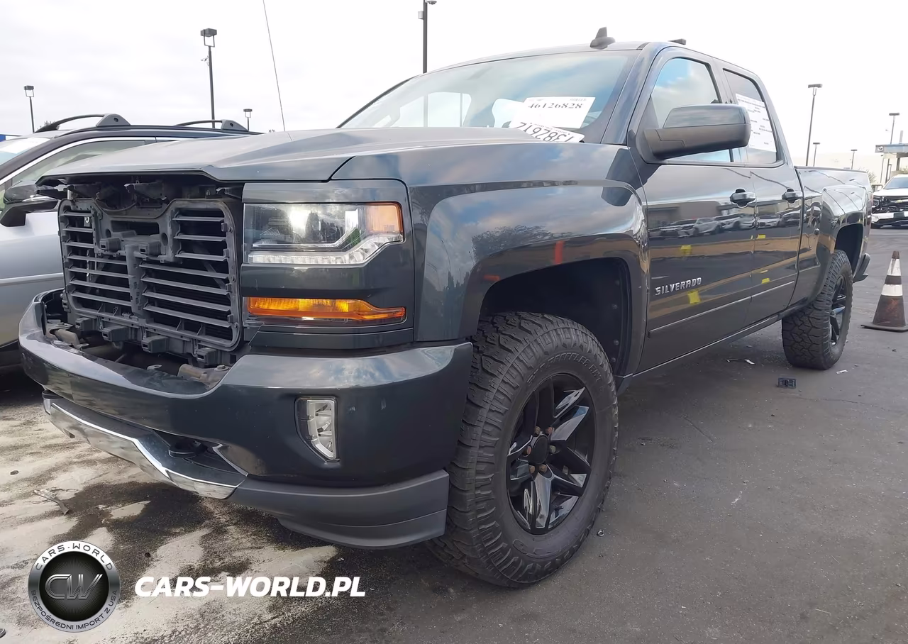 2018 Chevrolet Silverado 1500 2Lt VIN:1GCVKREC7JZ261677 - 2