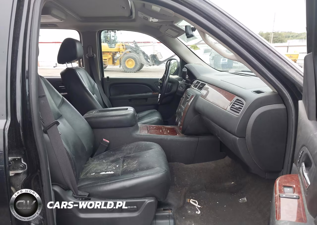 2011 Chevrolet Suburban Ltz VIN:1GNSKKE30BR201260 - 5
