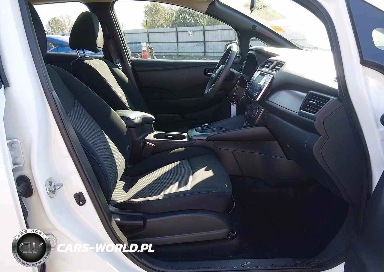 2019 Nissan Leaf S Plus VIN:1N4BZ1CPXKC316686 - 5