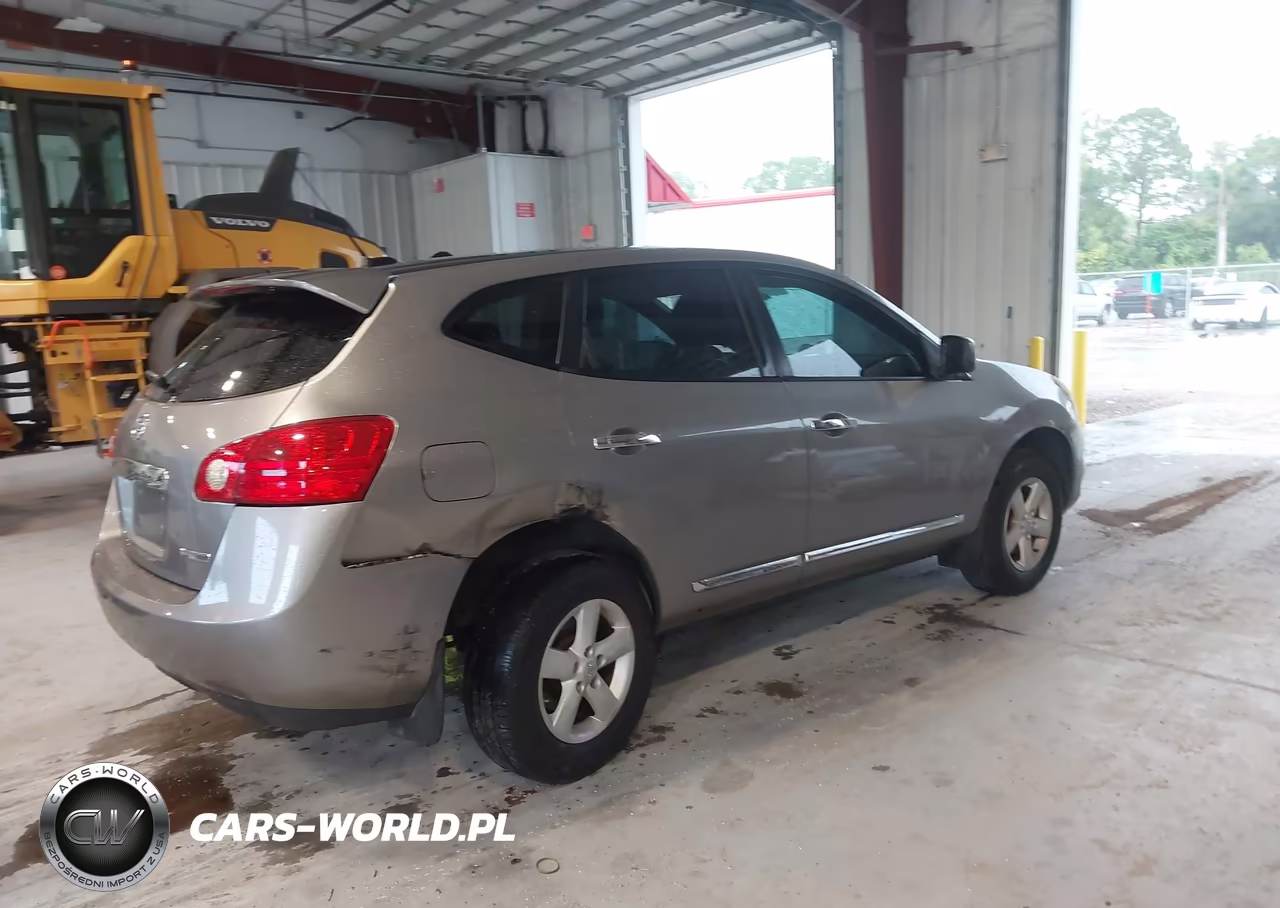 2013 Nissan Rogue S VIN:JN8AS5MT8DW030791 - 4