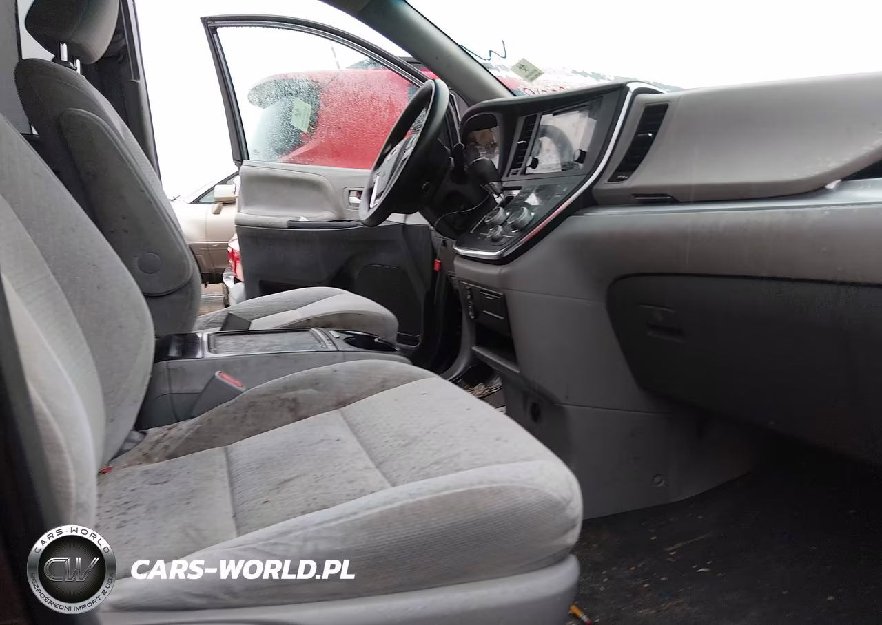 2015 Toyota Sienna Le 8 Passenger VIN:5TDKK3DC2FS553280 - 5