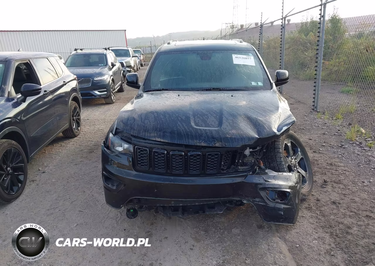 2019 Jeep Grand Cherokee Upland 4X4 VIN:1C4RJFAG9KC542234 - 13