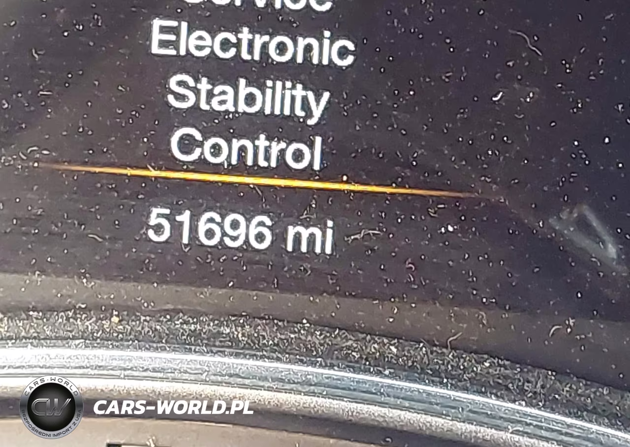 2019 Jeep Grand Cherokee Upland 4X4 VIN:1C4RJFAG9KC542234 - 16