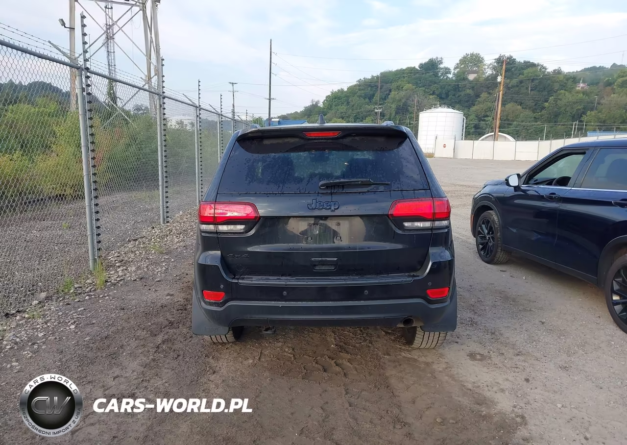 2019 Jeep Grand Cherokee Upland 4X4 VIN:1C4RJFAG9KC542234 - 17