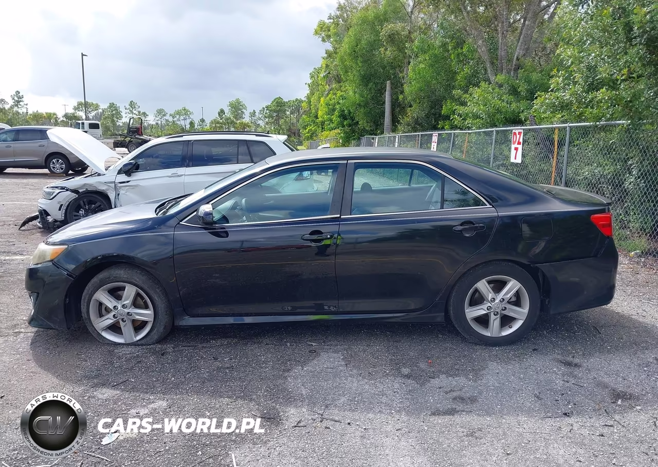2014 Toyota Camry Se VIN:4T1BF1FK0EU375727 - 14