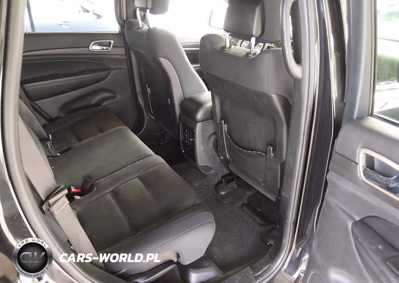 2016 Jeep Grand Cherokee Laredo VIN:1C4RJFAG4GC379452 - 8