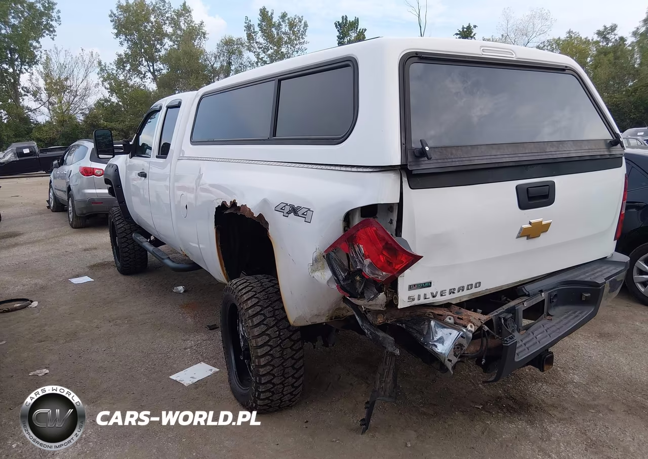 2012 Chevrolet Silverado 2500Hd Work Truck VIN:1GC2KVCG0CZ106408 - 3