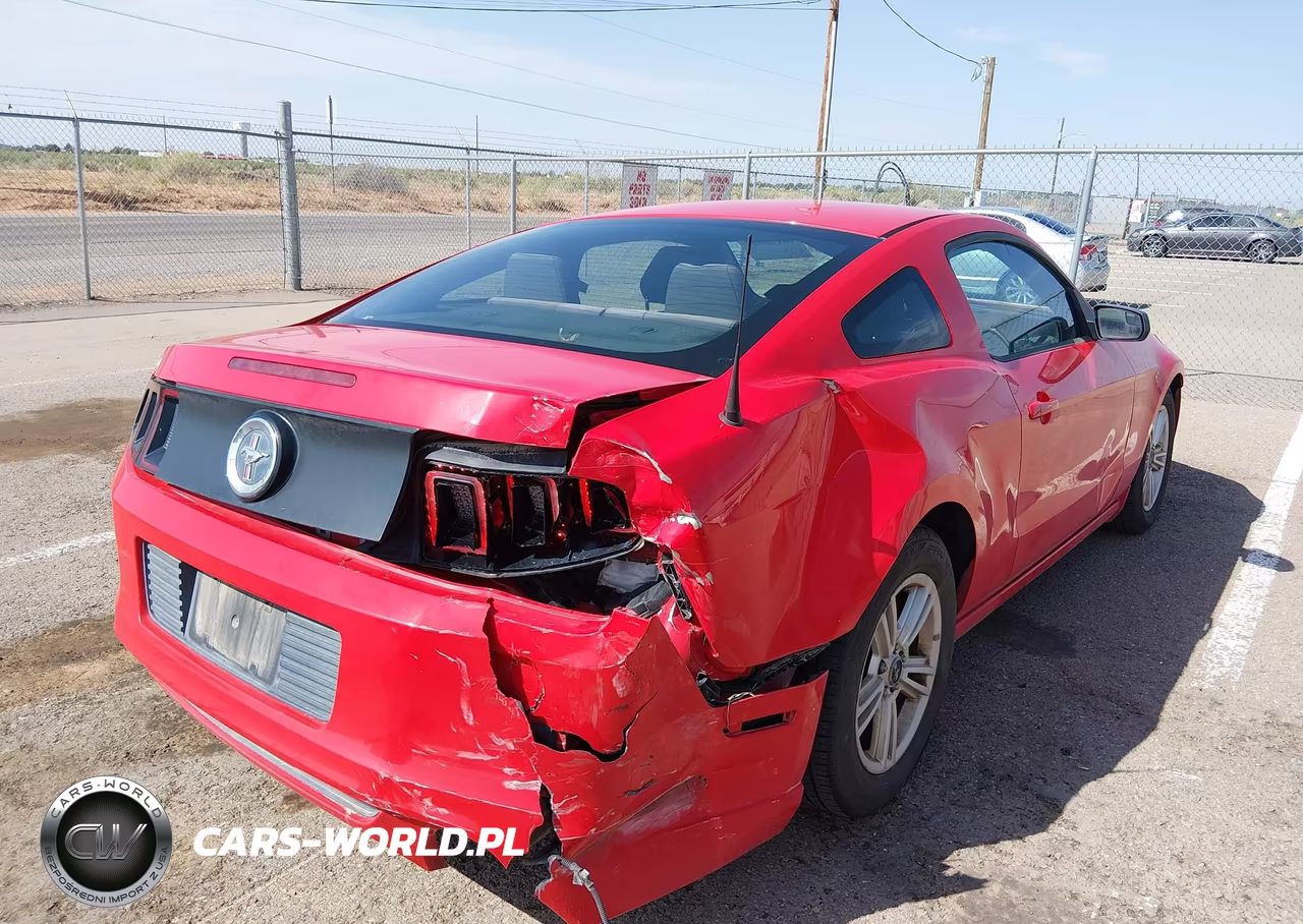 2013 Ford Mustang V6 VIN:1ZVBP8AM1D5272132 - 4