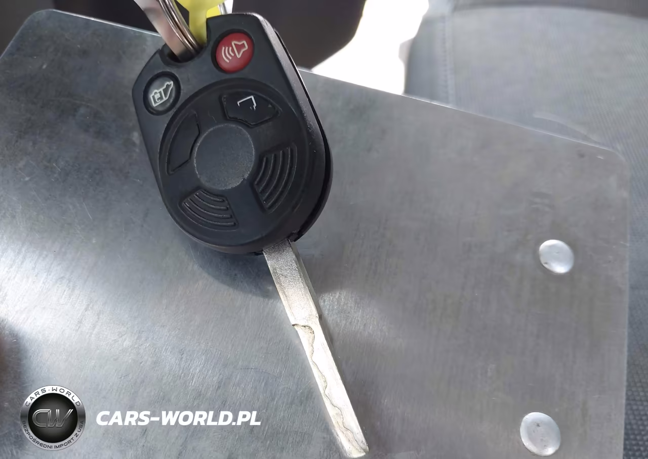 2019 Ford Transit-150 VIN:1FTYE1ZM0KKB87893 - 11