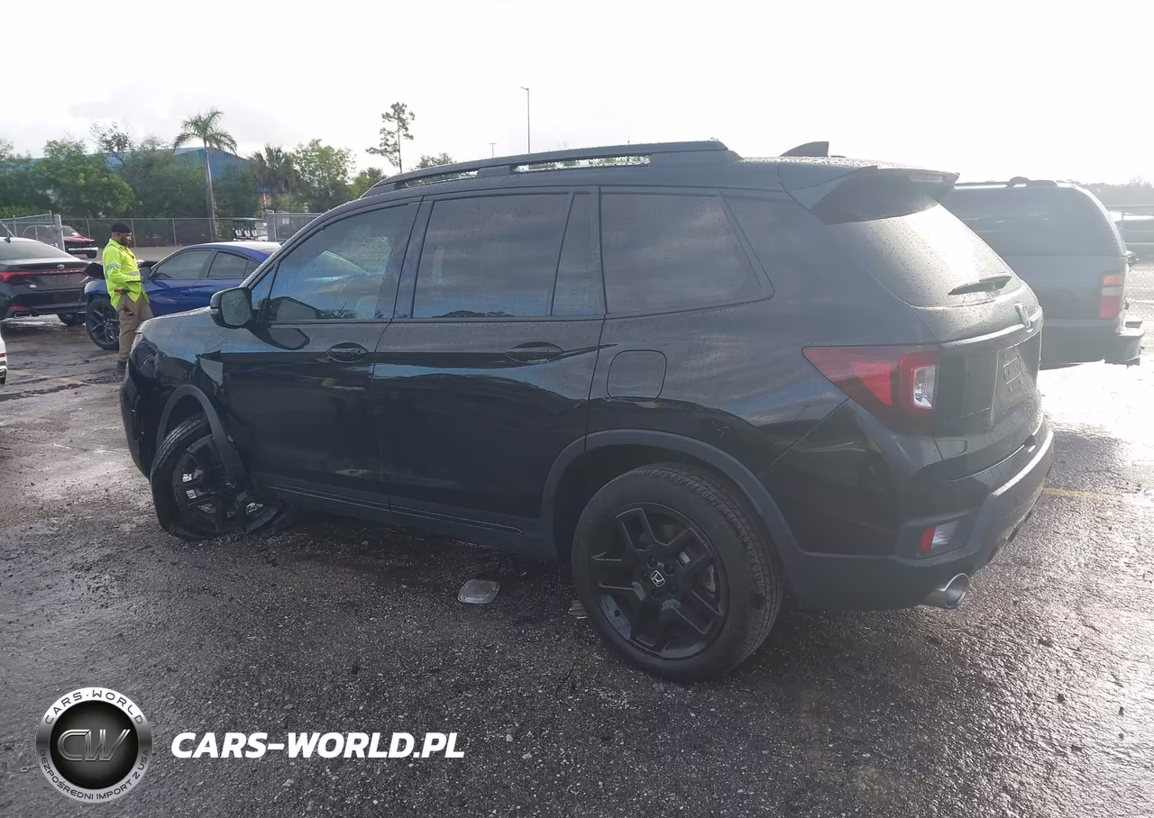 2024 Honda Passport Awd Black VIN:5FNYF8H83RB023975 - 3
