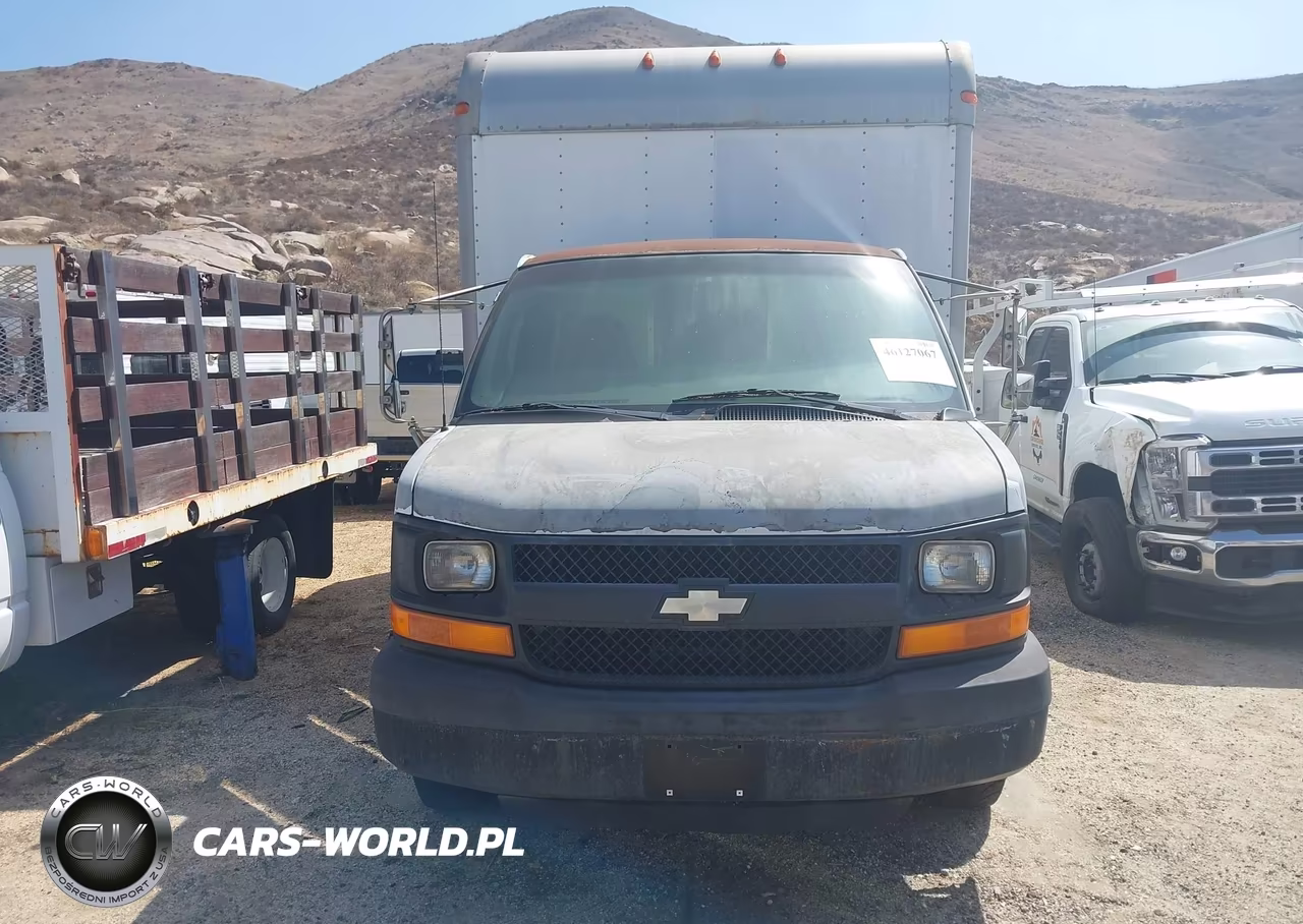 2003 Chevrolet Express Cutaway Base W-C7L-C7N VIN:1GBJG31U431187233 - 15