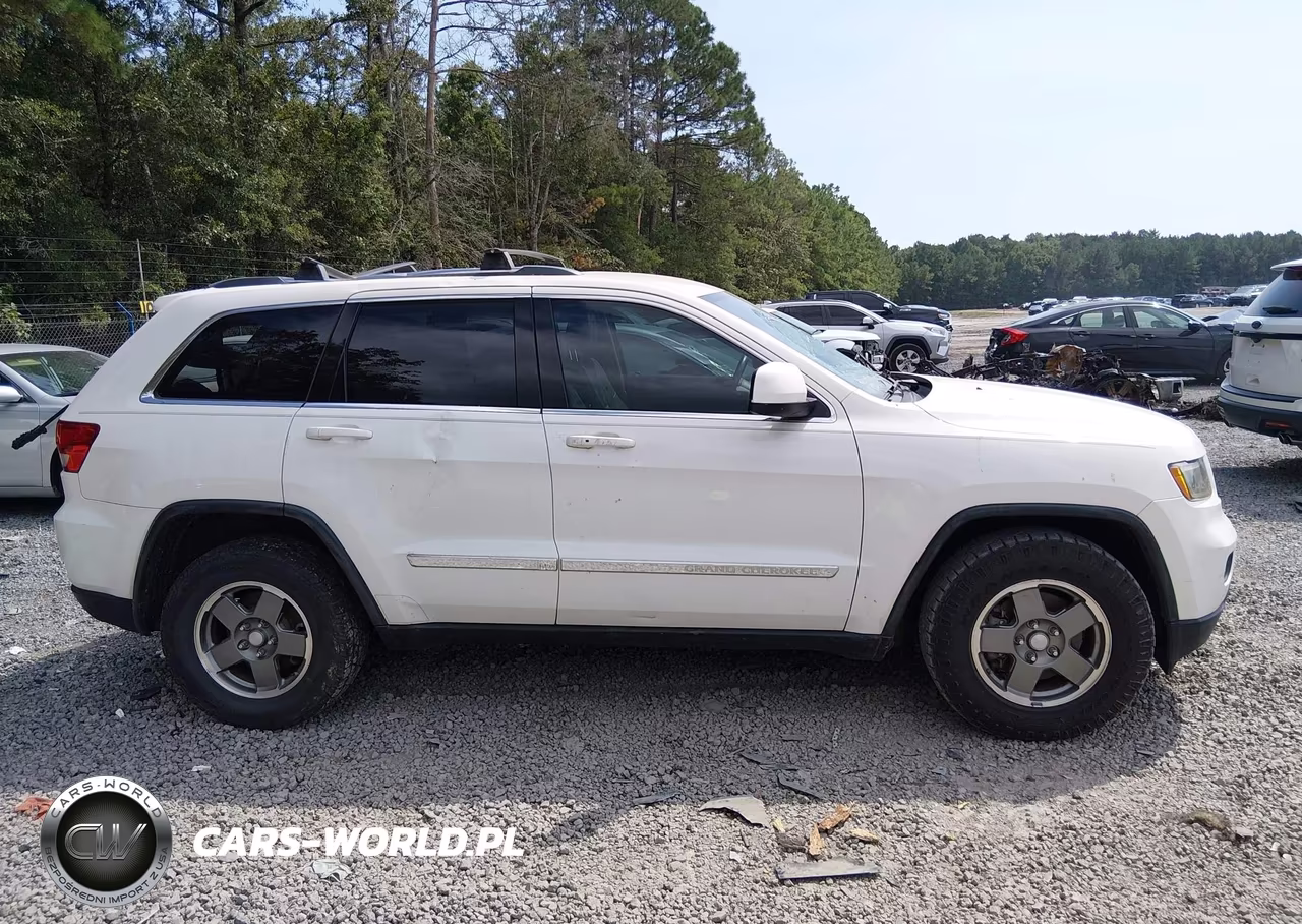 2012 Jeep Grand Cherokee Laredo VIN:1C4RJEAG4CC215607 - 12