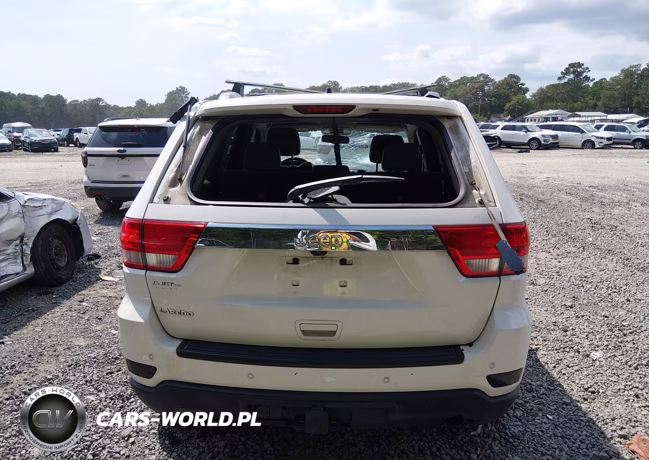 2012 Jeep Grand Cherokee Laredo VIN:1C4RJEAG4CC215607 - 15