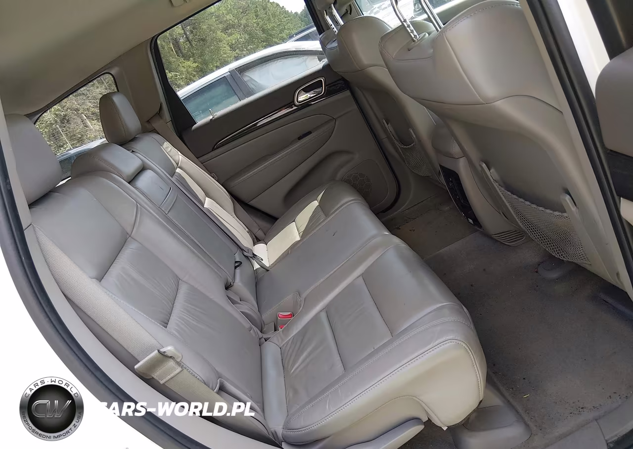 2012 Jeep Grand Cherokee Laredo VIN:1C4RJEAG4CC215607 - 8