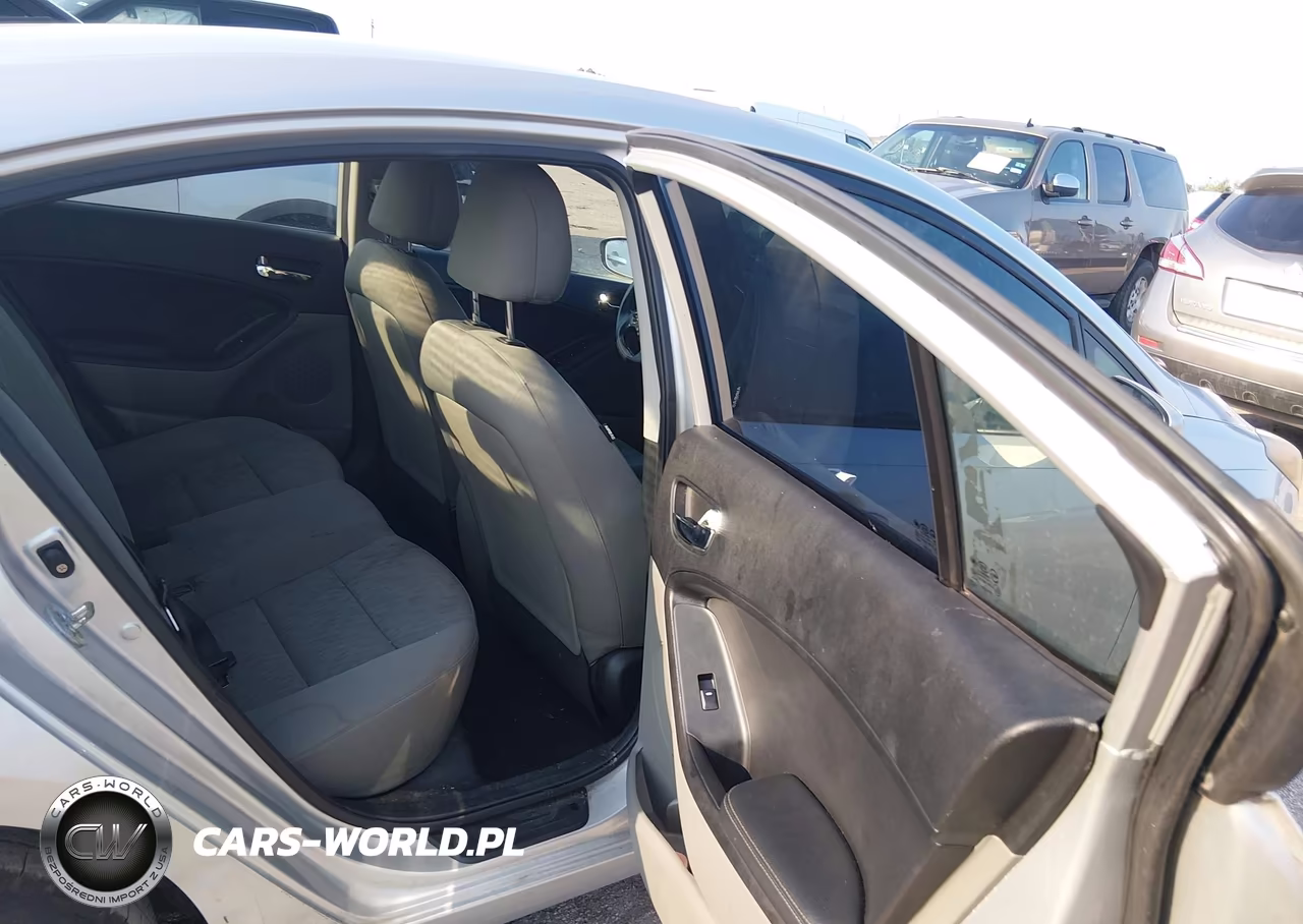 KIA FORTE VIN:KNAFK4A69E5248253 - 8