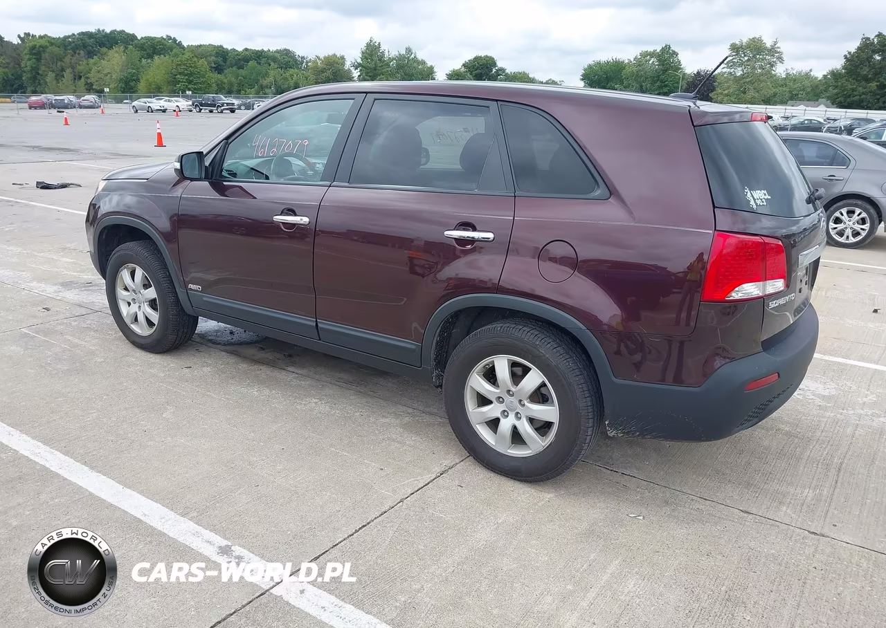 2013 Kia Sorento Lx VIN:5XYKTCA61DG354064 - 3