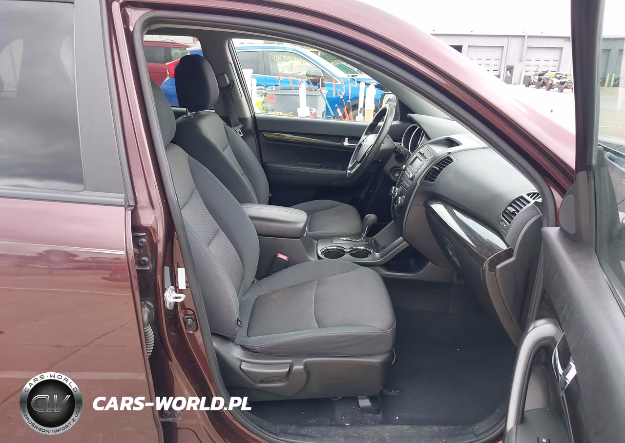 2013 Kia Sorento Lx VIN:5XYKTCA61DG354064 - 5
