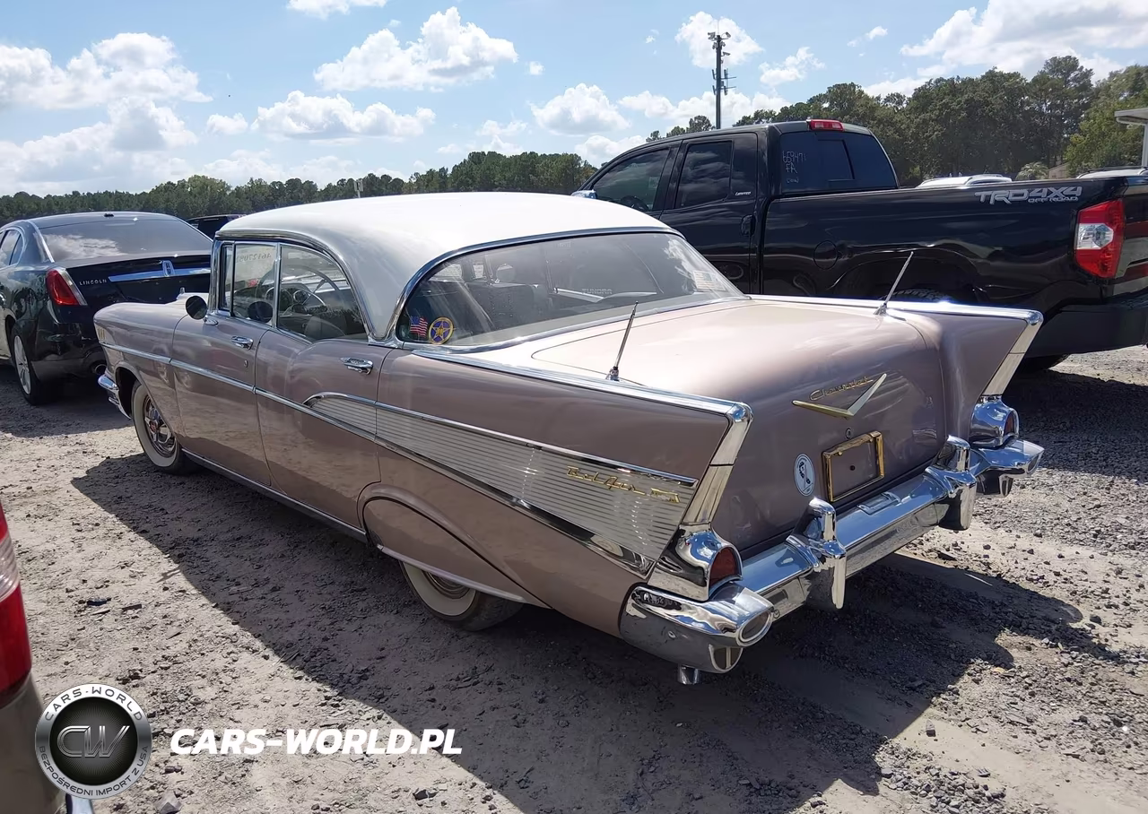 1957 Chevrolet Bel Air VIN:VC57T140877 - 3