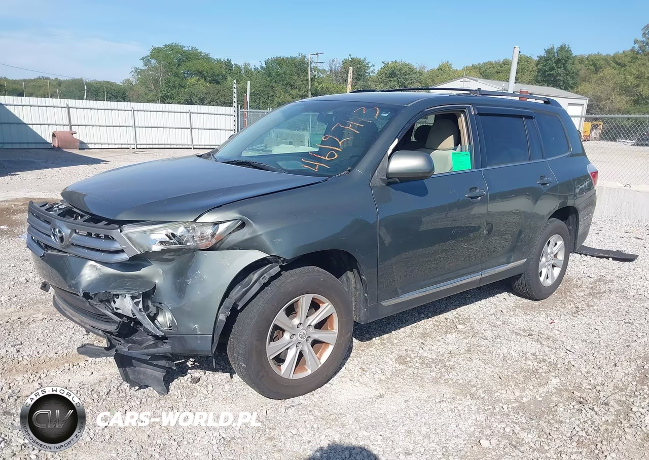 2013 Toyota Highlander Base Plus V6 VIN:5TDBK3EH1DS196438 - 2