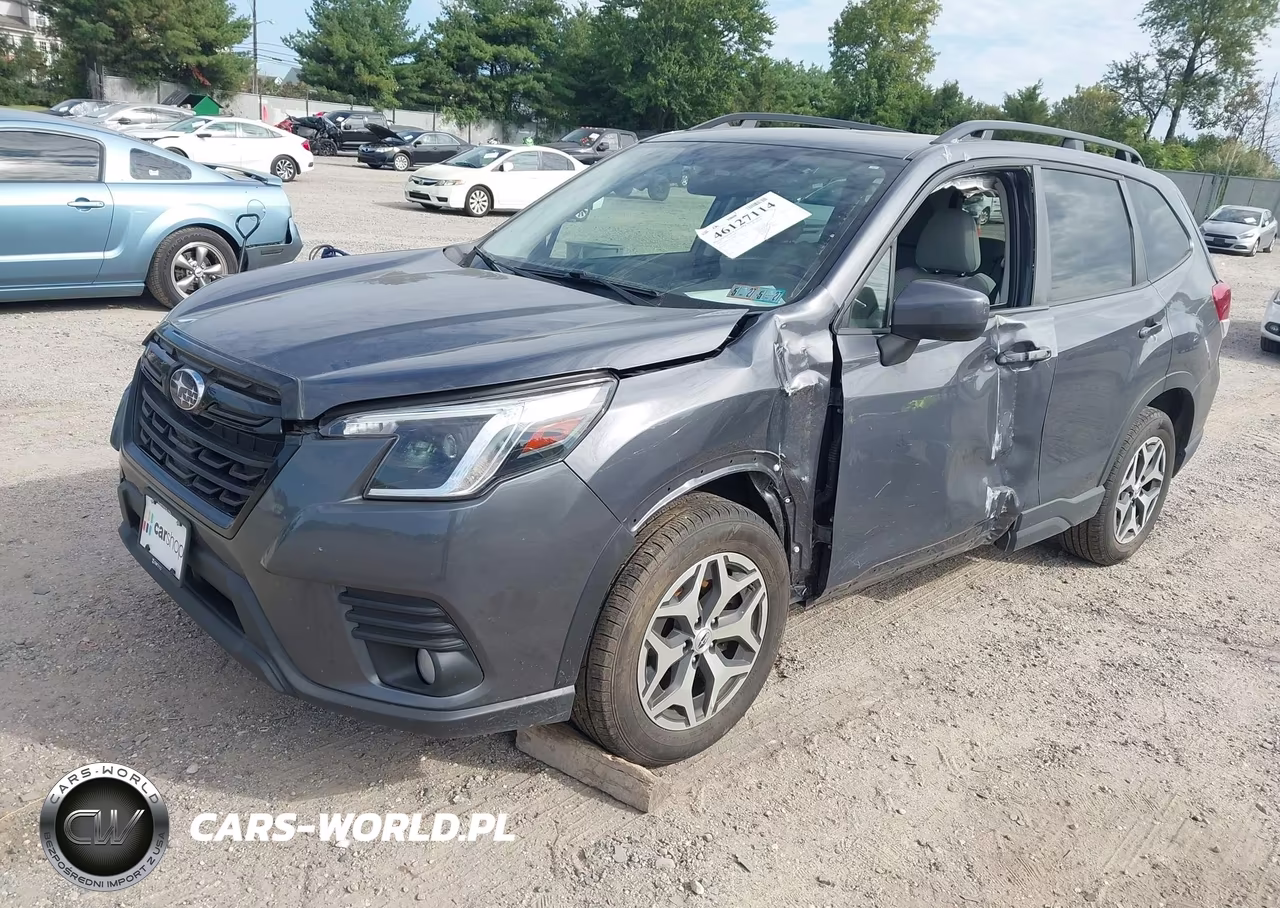 2022 Subaru Forester Premium VIN:JF2SKAEC4NH462776 - 2