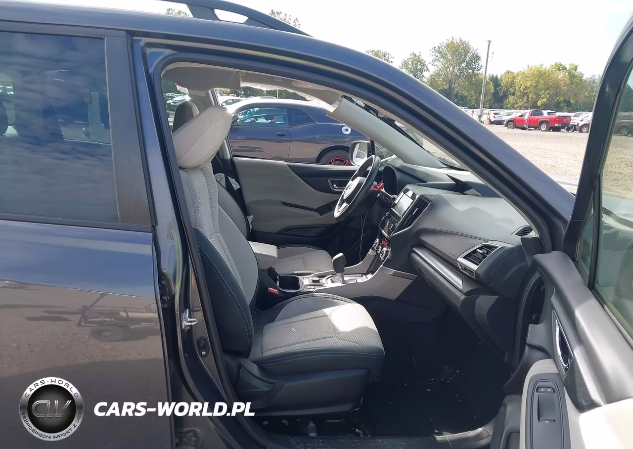 2022 Subaru Forester Premium VIN:JF2SKAEC4NH462776 - 5