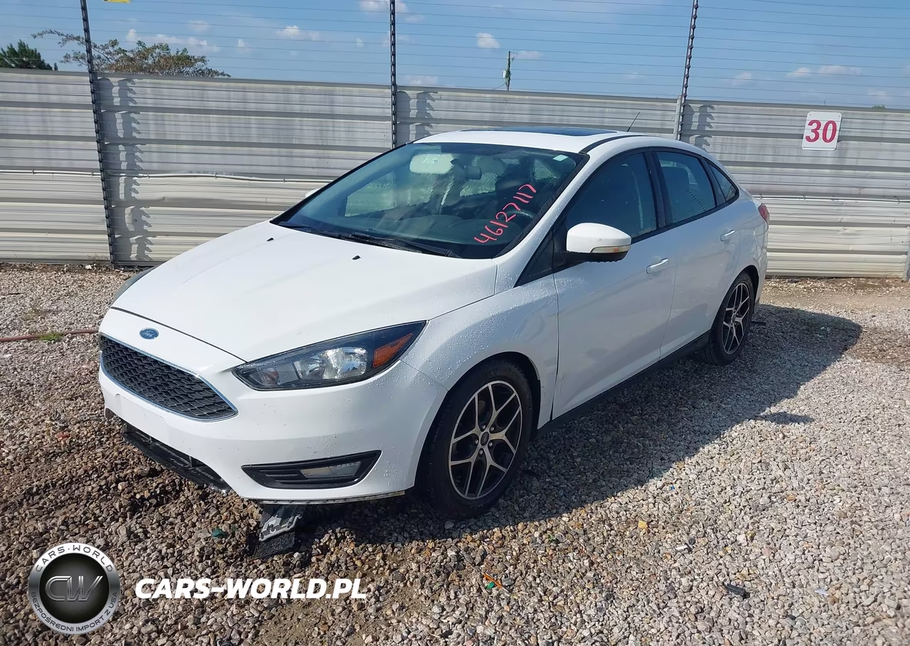 2017 Ford Focus Sel VIN:1FADP3H20HL256367 - 2