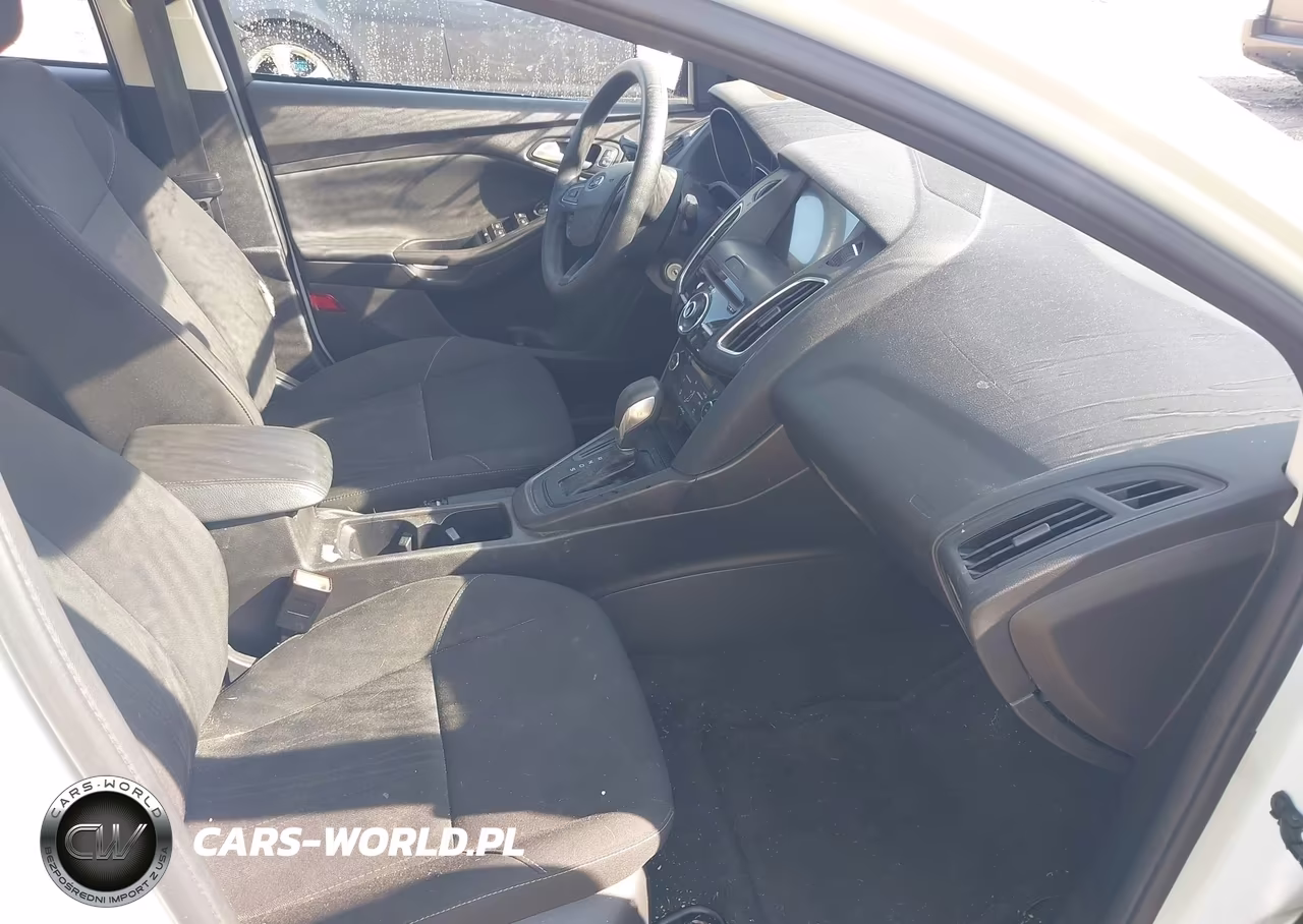 2017 Ford Focus Sel VIN:1FADP3H20HL256367 - 5