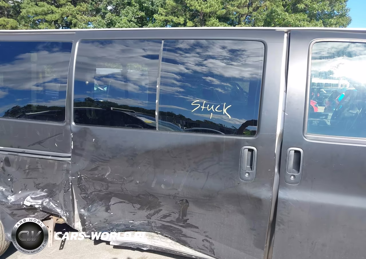 2007 Chevrolet Express Ls VIN:1GAHG39U471194650 - 8