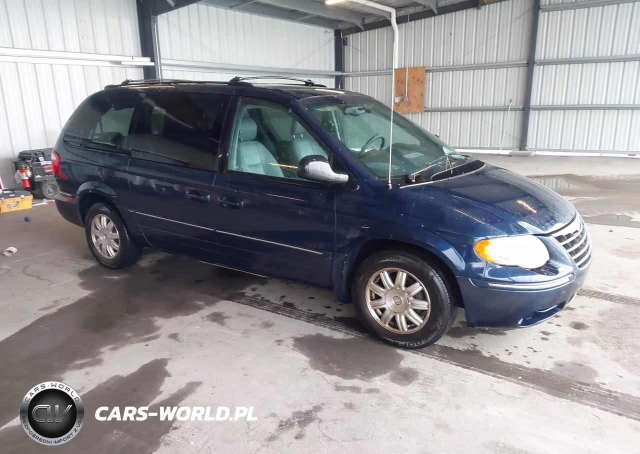 2005 Chrysler Town & Country Touring VIN:2C4GP54LX5R186767 - 1