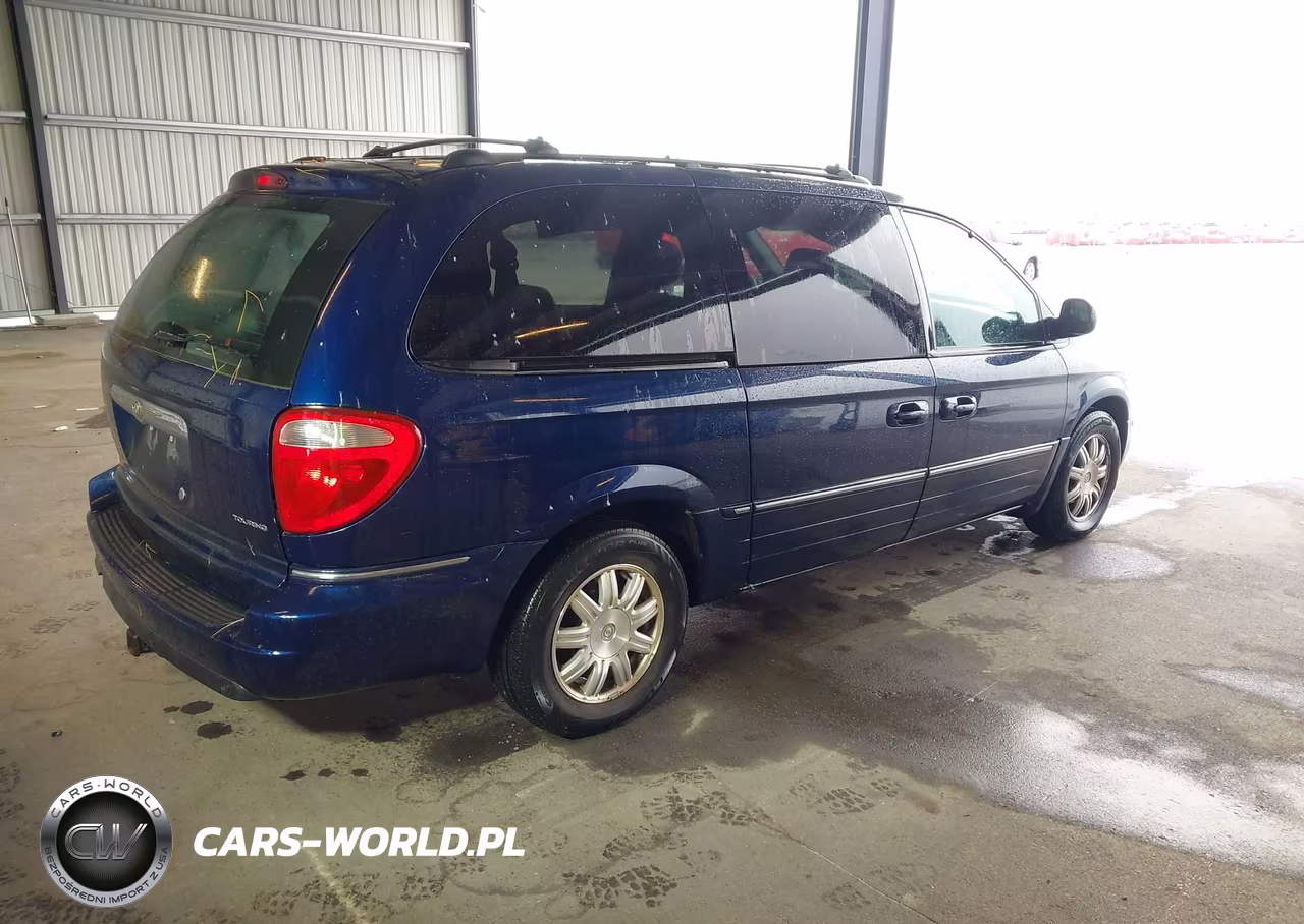 2005 Chrysler Town & Country Touring VIN:2C4GP54LX5R186767 - 4