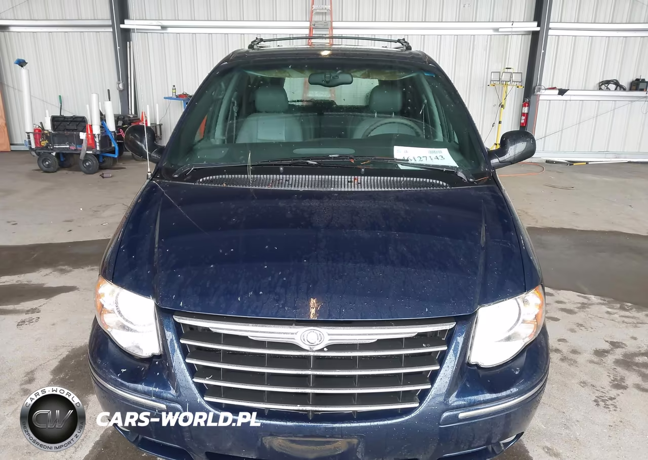 2005 Chrysler Town & Country Touring VIN:2C4GP54LX5R186767 - 6