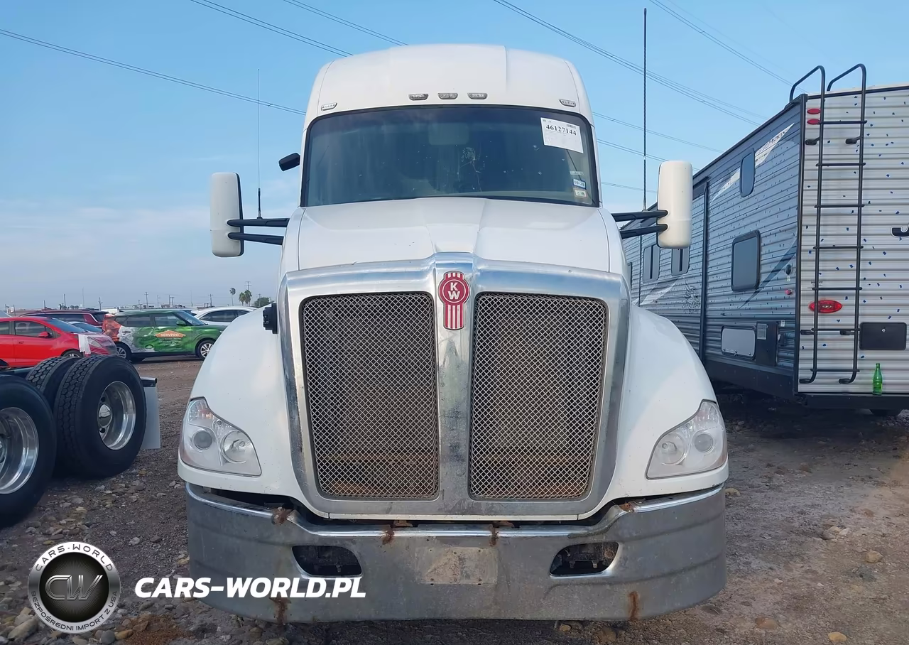 2017 Kenworth T680 VIN:1XKYDP9X0HJ169638 - 13