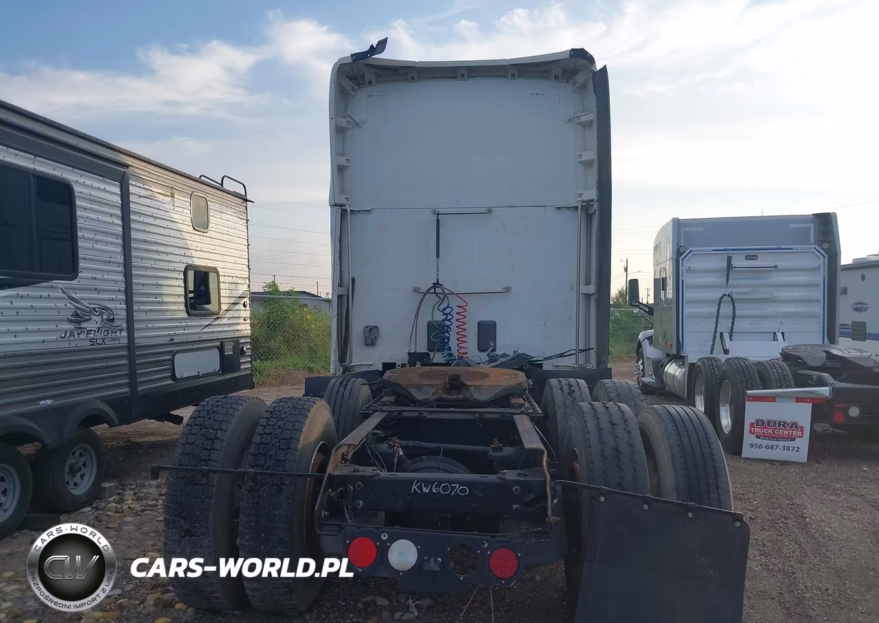 2017 Kenworth T680 VIN:1XKYDP9X0HJ169638 - 17