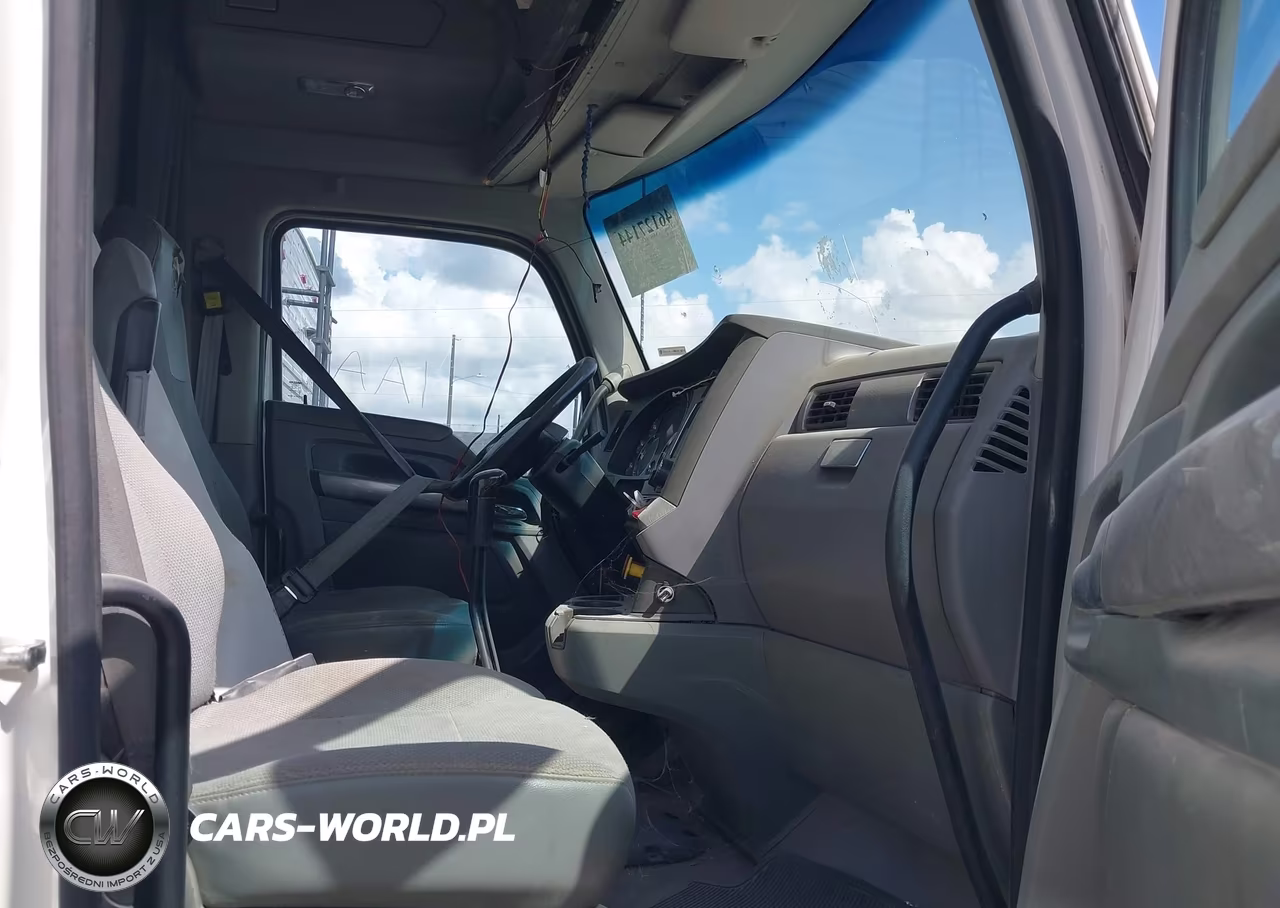2017 Kenworth T680 VIN:1XKYDP9X0HJ169638 - 5