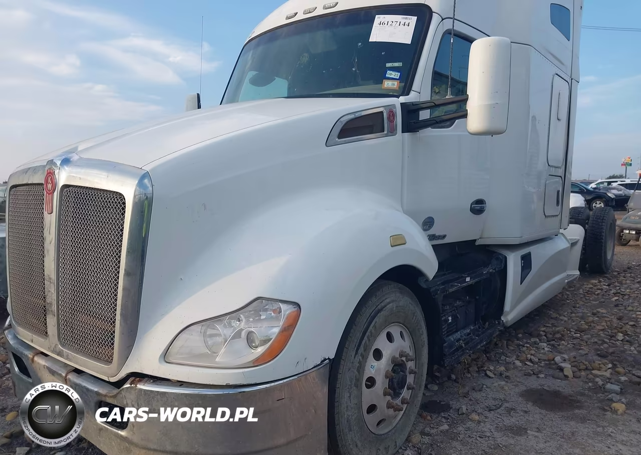 2017 Kenworth T680 VIN:1XKYDP9X0HJ169638 - 6