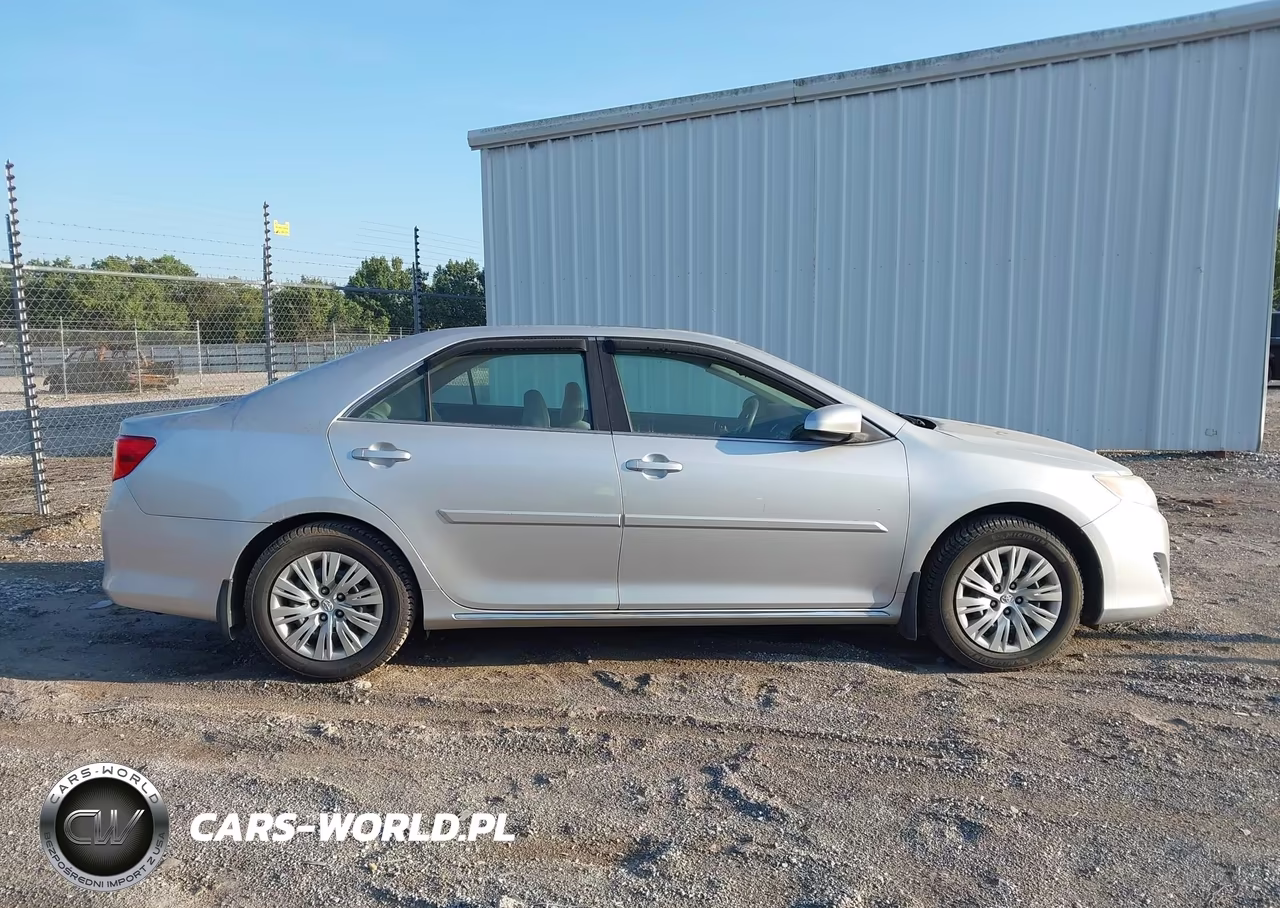 2014 Toyota Camry Le VIN:4T1BF1FK6EU430651 - 13