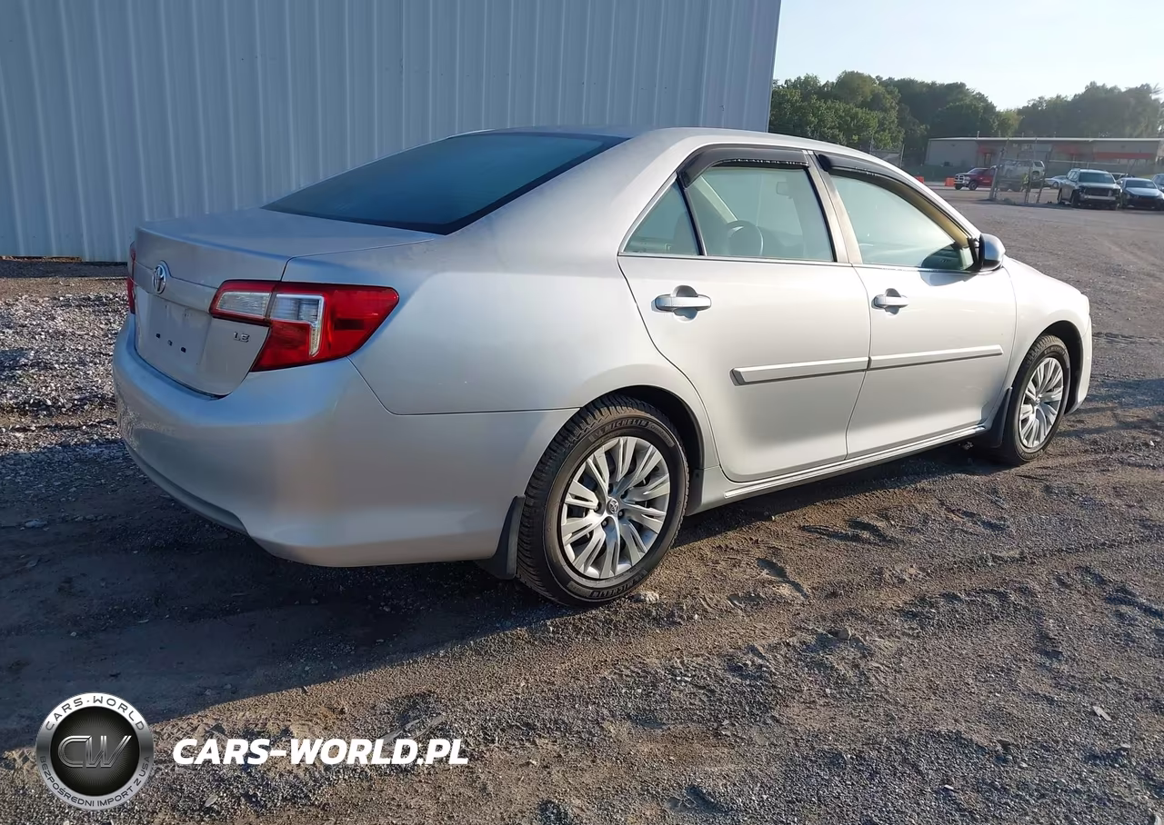 2014 Toyota Camry Le VIN:4T1BF1FK6EU430651 - 4