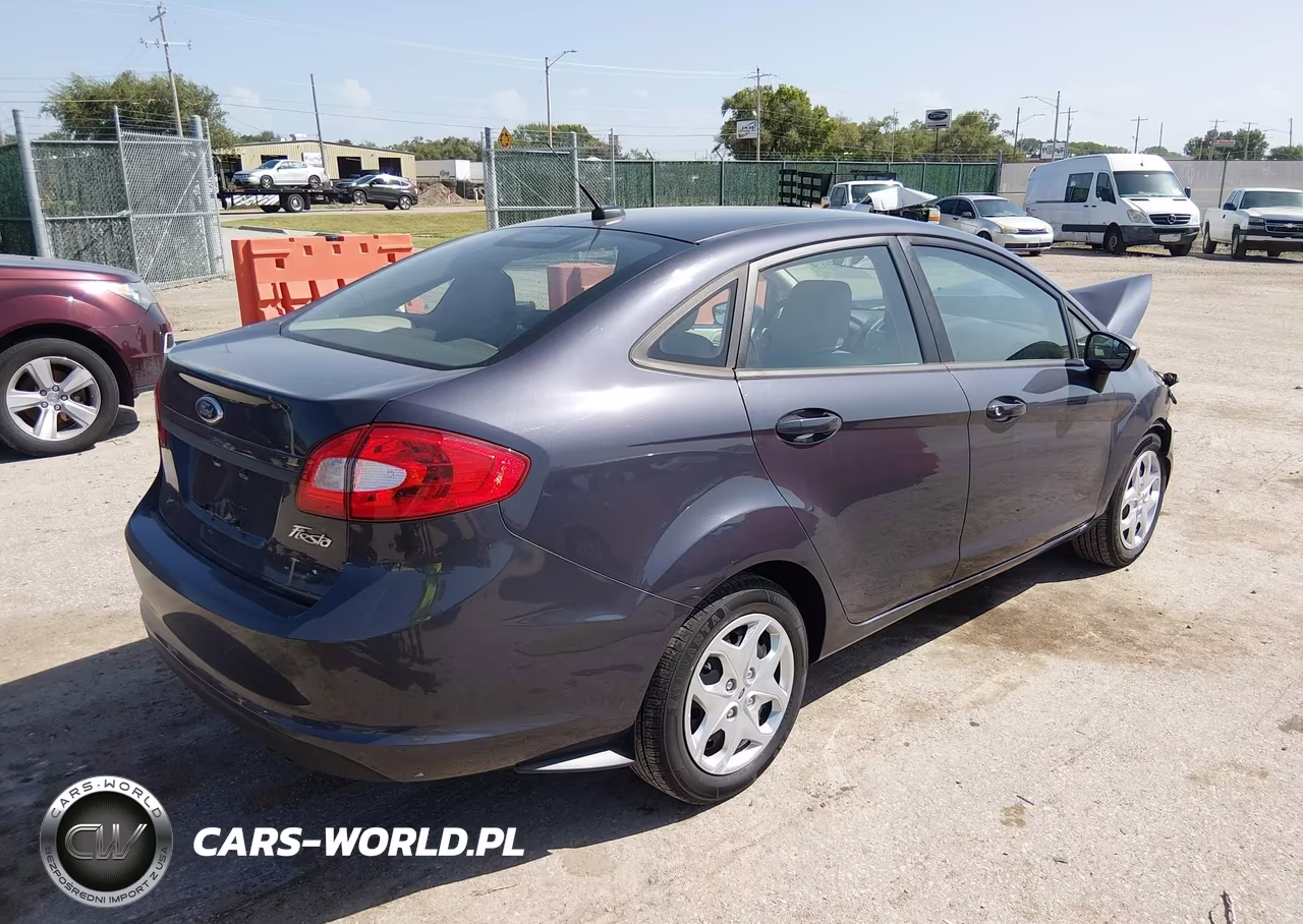 2012 Ford Fiesta S VIN:3FADP4AJ2CM215950 - 4