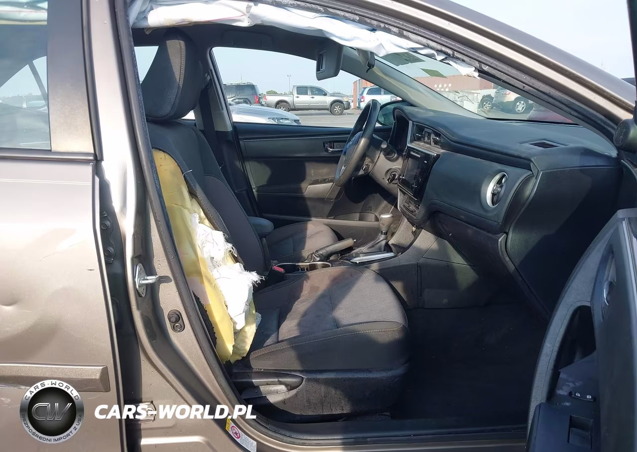 2017 Toyota Corolla Le VIN:5YFBURHE5HP657816 - 5